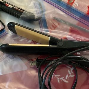6 piece Lot Revlon of Hair Tools.